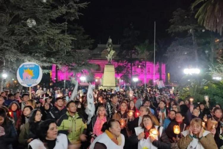 2318215-analisis-y-tareas-de-la-clase-trabajadora-ante-un-regimen-jujeno-golpeado-con-violeta