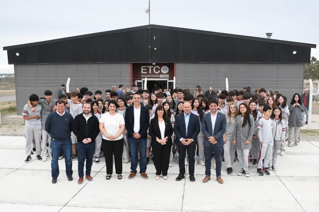 2324437-la-escuela-de-la-camad-inicio-las-obras-de-su-sum