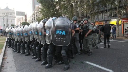 Andy Tow: Aplicar el protocolo anti piquete significa que si la gente corta la calle le tiran la policía encima