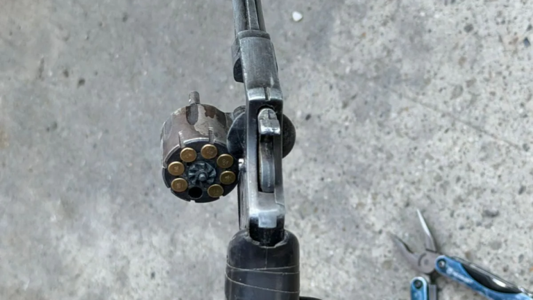 Un joven disparó al aire en el Newbery y lo detuvieron