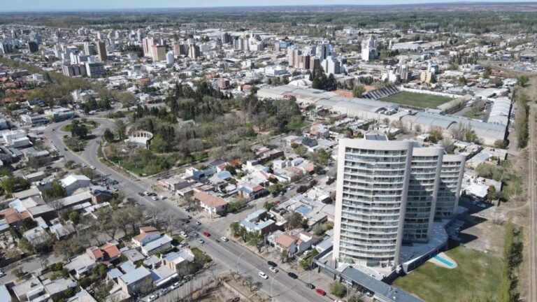 Un trabajador resultó herido tras quedar atrapado en una máquina de una empresa avícola