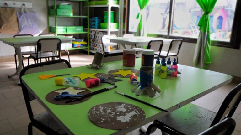 Tragedia: murió un nene de 2 años en un jardín maternal tras atragantarse con una uva