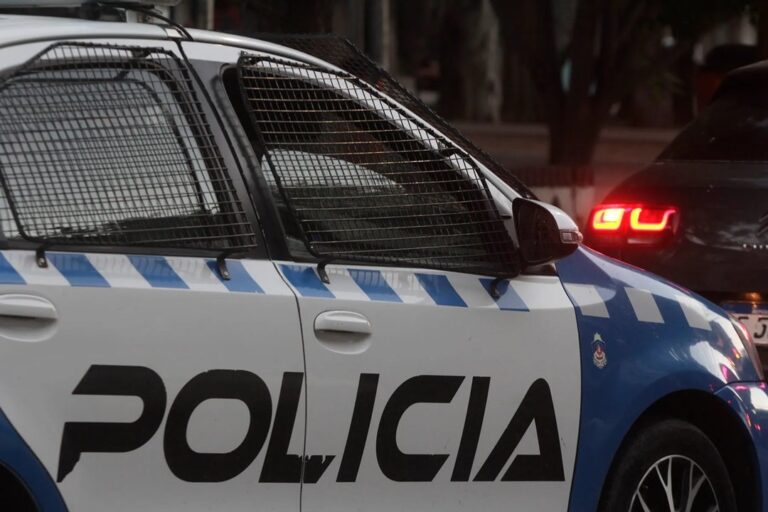 Conmoción en el oeste por un hombre hallado muerto en plena calle