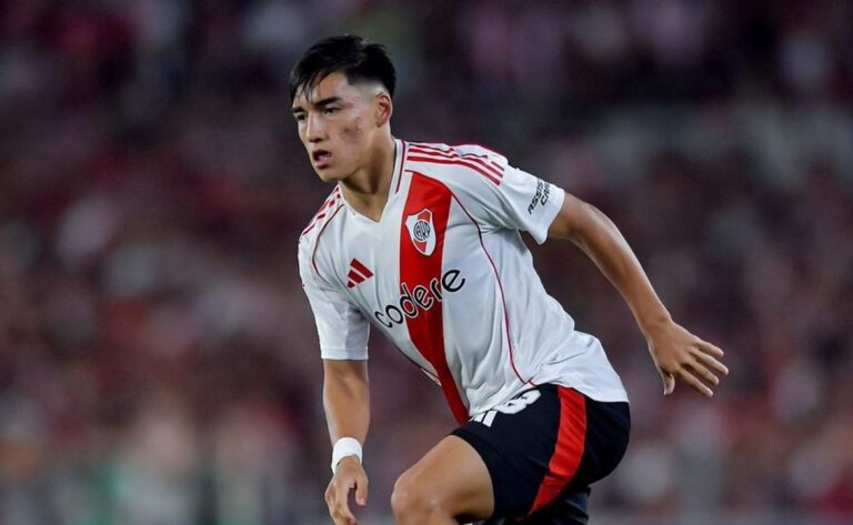 Ian Subiabre convirtió el penal decisivo que le dio la victoria a River ante Peñarol