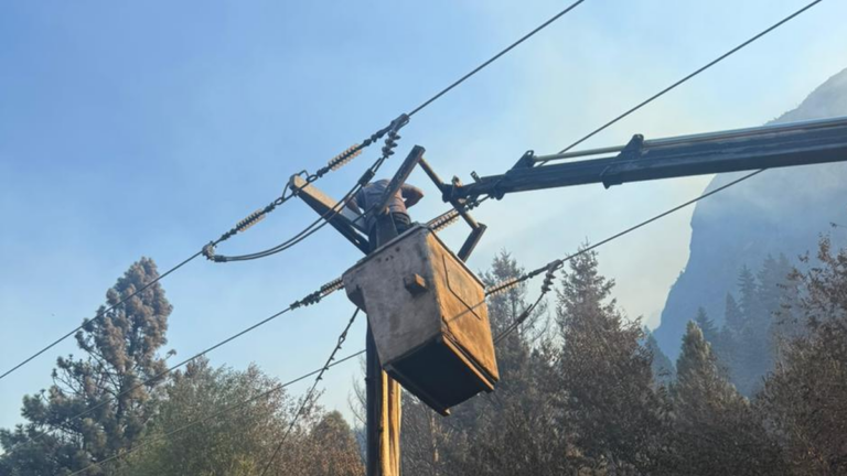 Se normaliza el servicio eléctrico en la Comarca Andina