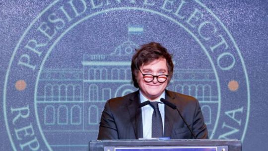 Un empresario admitió que estaban «robando» con el precio de los neumáticos y Milei aprovechó para fustigar el «nacionalismo barato»