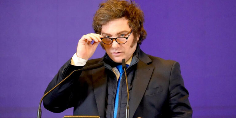 Milei llega a Tucumán para el Foro Económico del NOA